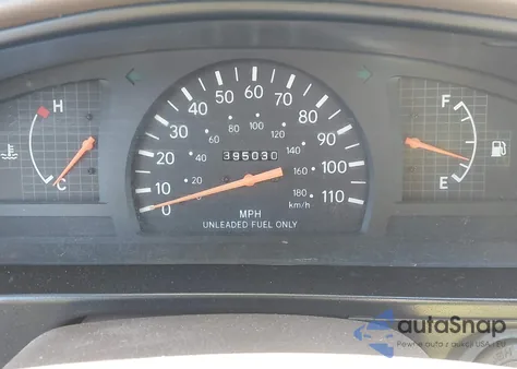 1998 Toyota Tacoma z USA, uszkodzony, nr VIN 4TAVL52N8WZ032276